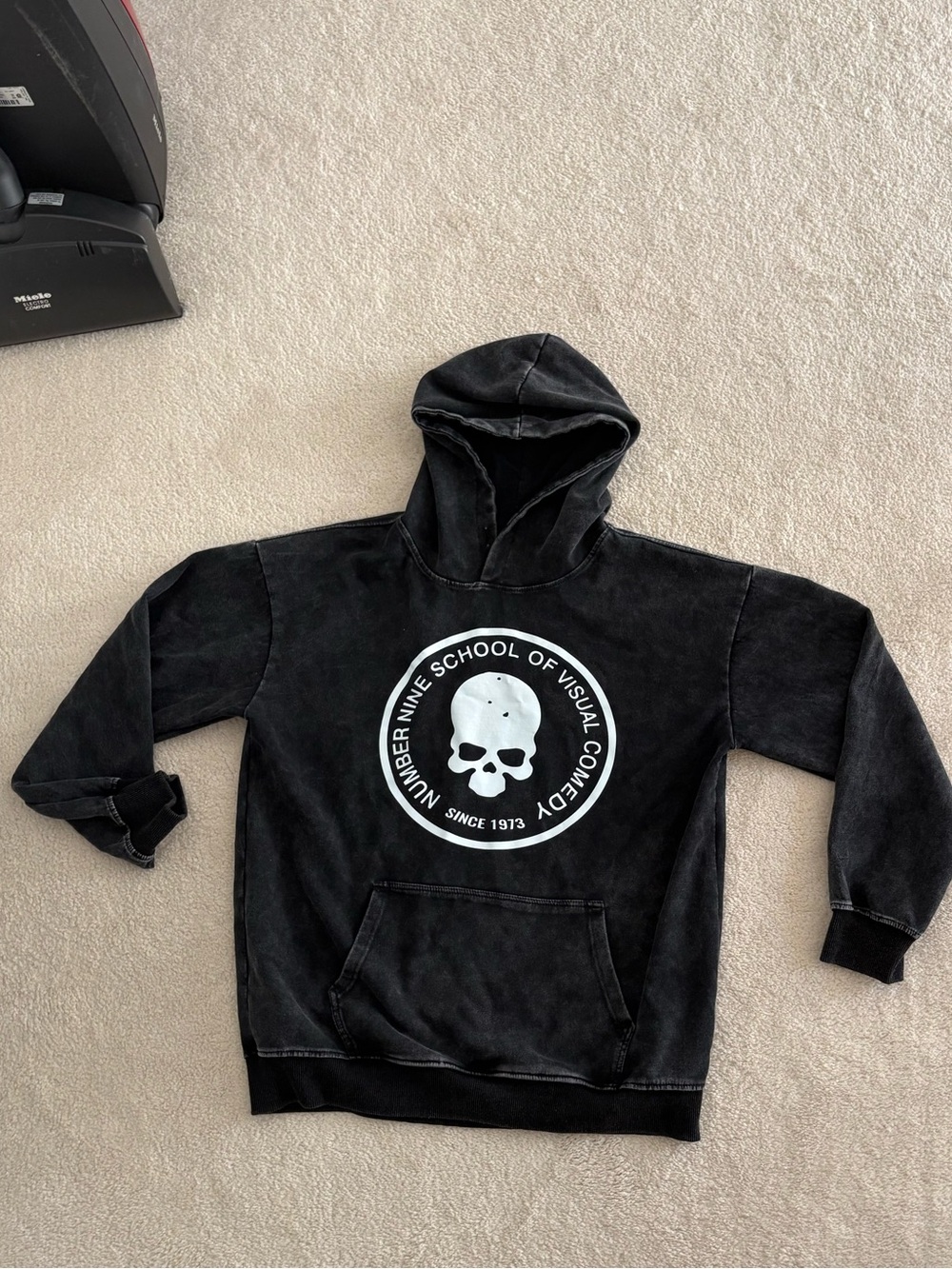 Vintage Black Skull Logo Hoodie Sweatshirt
